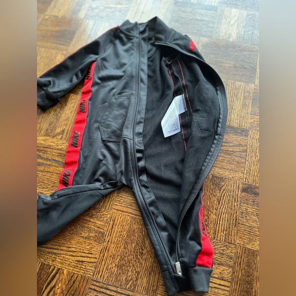 Nike baby Tracksuit  (12M) - Picture 9 of 9